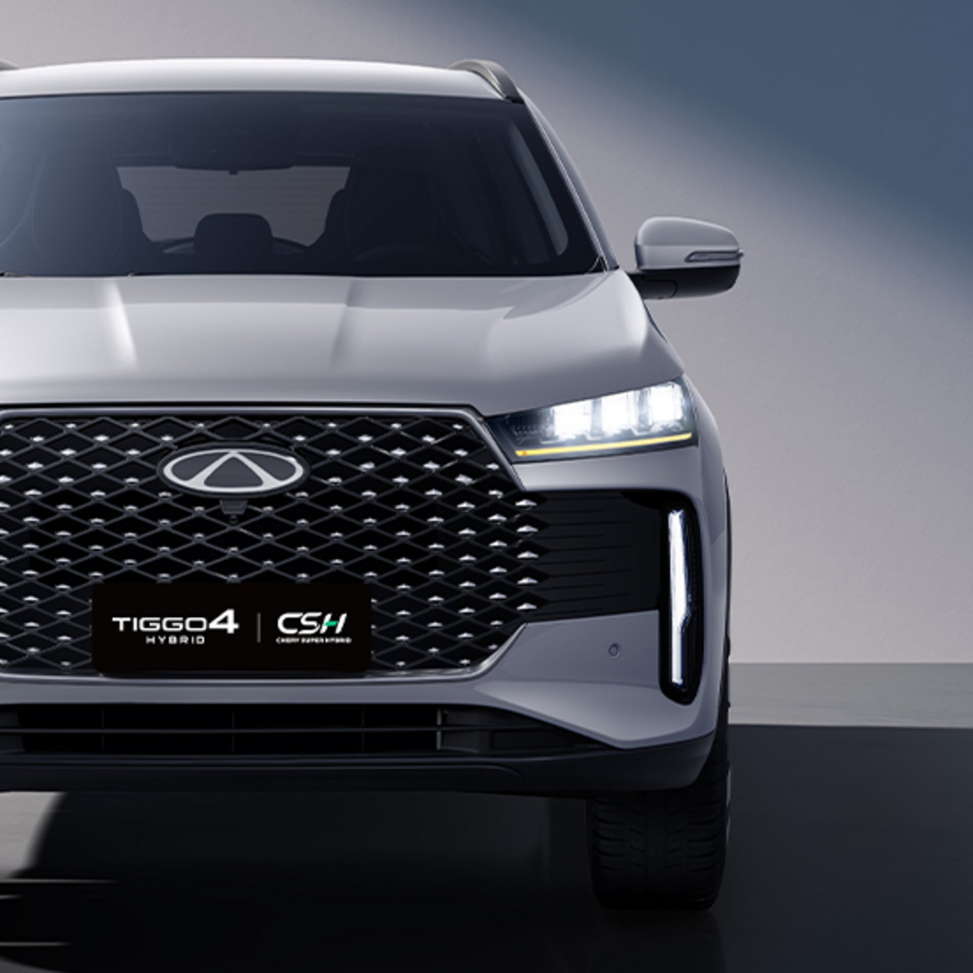 CHERY TIGGO 4 HEV – charakterystyczny przedni grill rodziny TIGGO