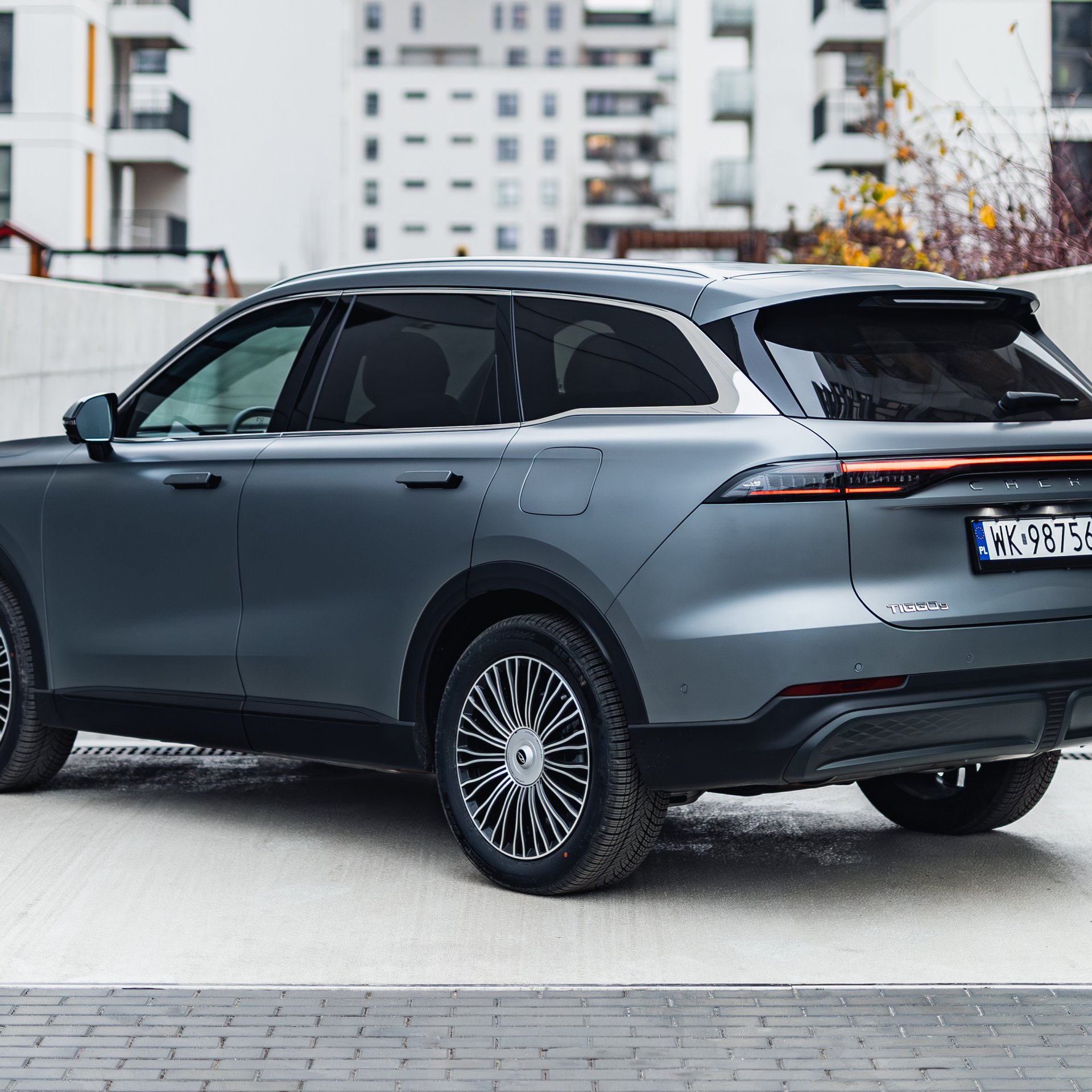 CHERY TIGGO 9 PHEV – tylne światła o pełnej szerokości